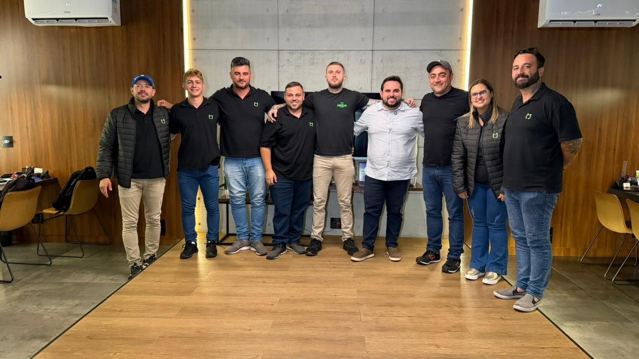 Equipe comercial de cliente após programa Nexus Sales